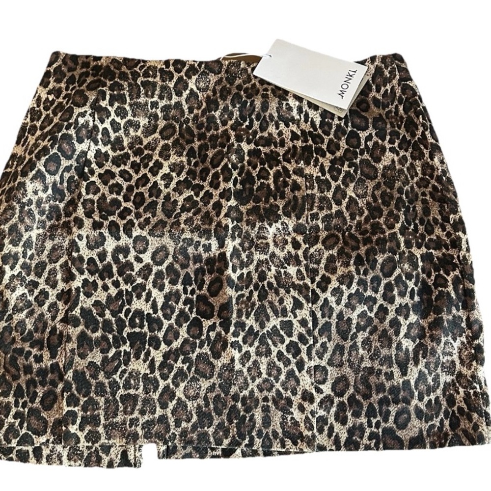 MONKI Leopard Vented Mini Skirt Size 10 US